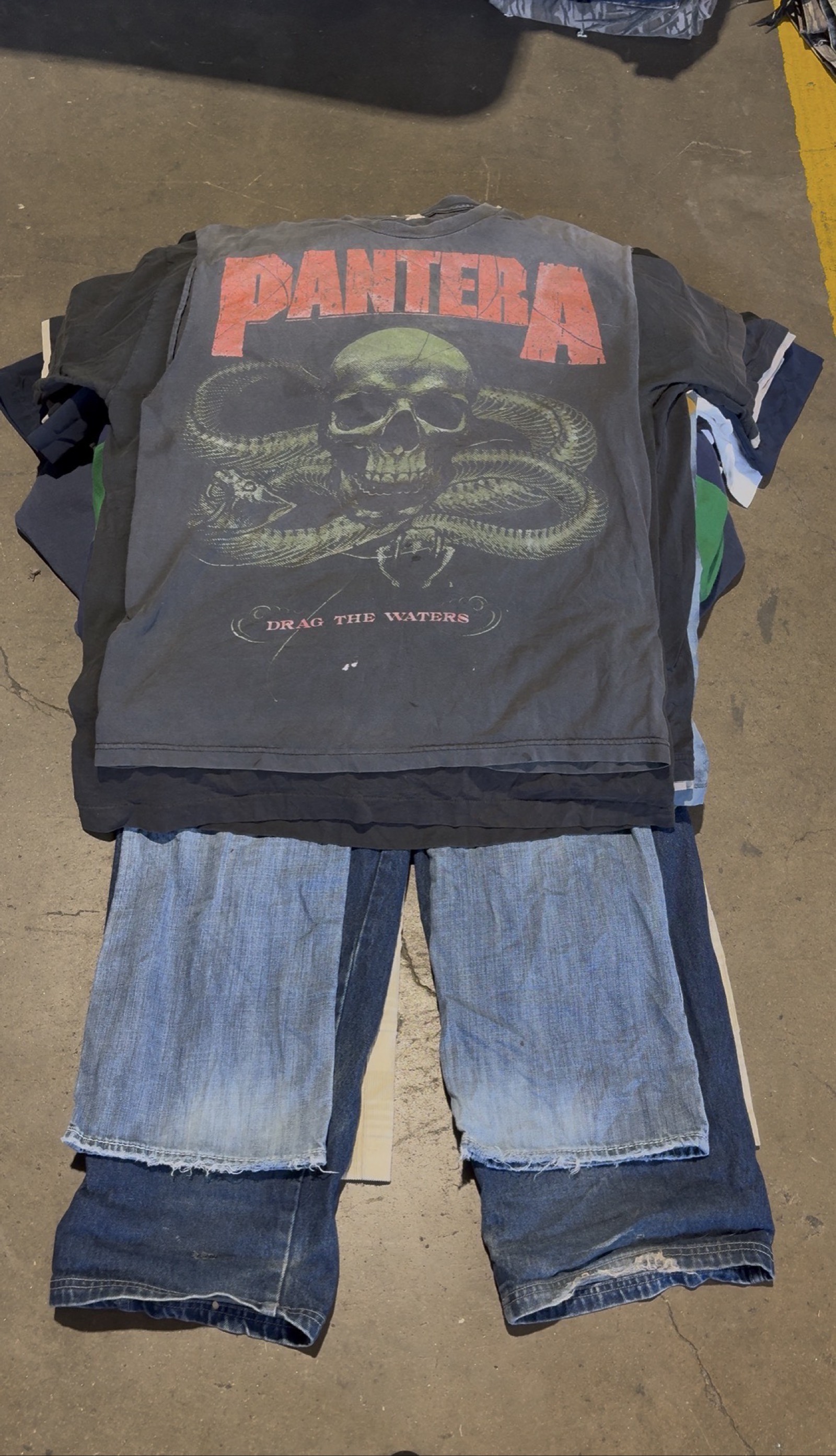 Premium Men’s Vintage Tee x Y2K Bottoms Bundle
