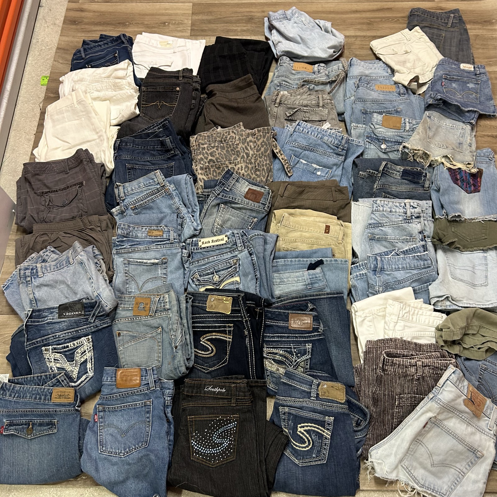50pc BAGGY BOOTCUT WOMENS DENIM LOT