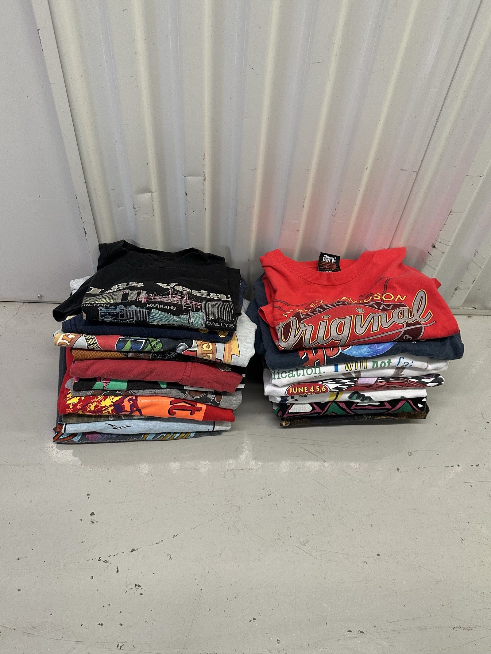 Vintage 90s Graphic Tees