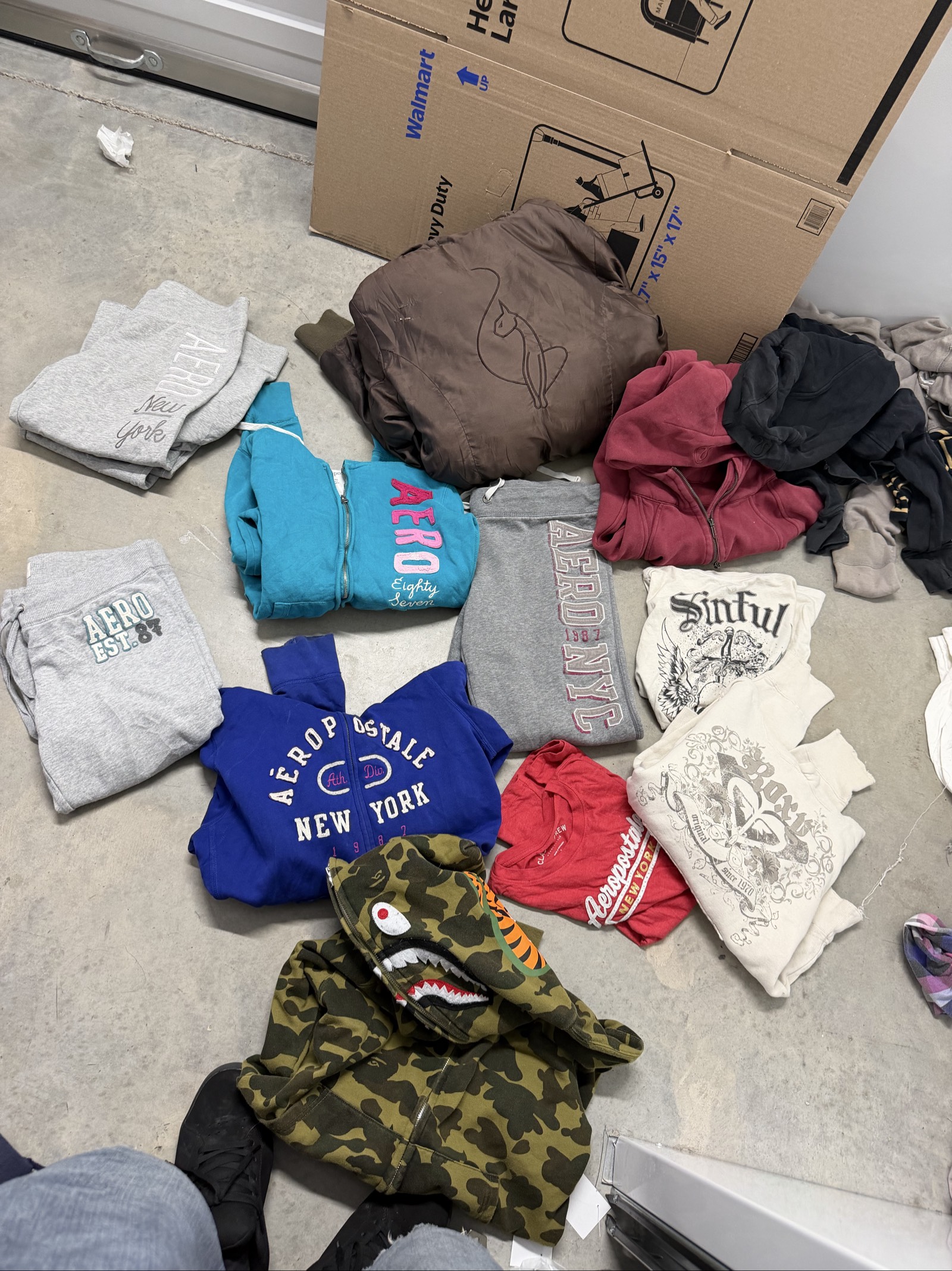 Vintahe y2k womens bundle mix of bootcut bottoms amd tops